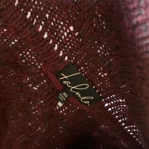 Talula Aritzia Maroon Knit Sweater/Cardigan - Picture 7 of 7